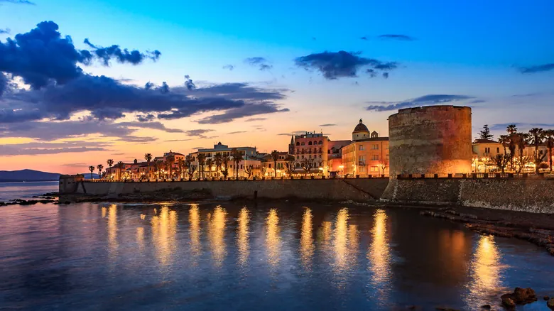 Alghero: La Alternativa Secreta a la Costa Amalfitana en Cerdeña