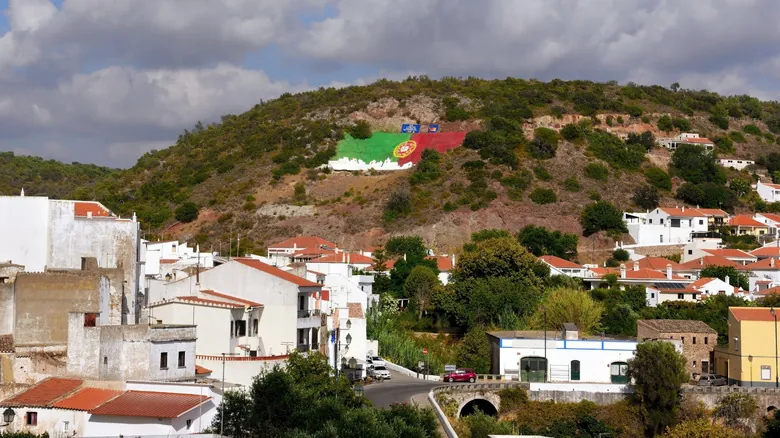 Alte, Portugal: Descubre la Autenticidad y Serenidad del Algarve Interior