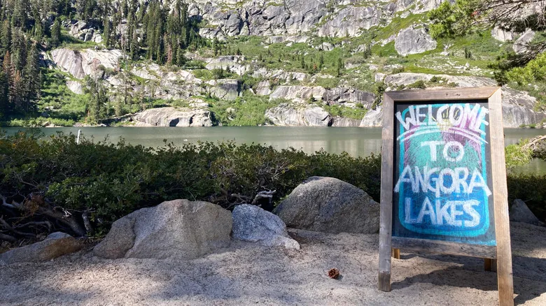 Angora Lakes: Un Paraíso Alpino Oculto Cerca de Lake Tahoe