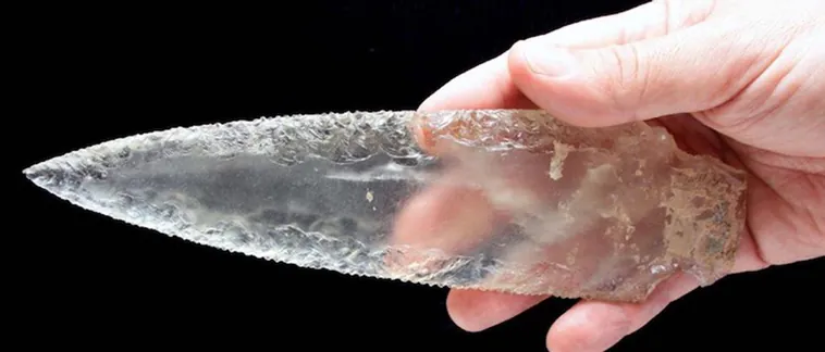 Armas de Cristal de Roca: El Misterio del Tholos de Montelirio y la Élite Prehistórica Ibérica
