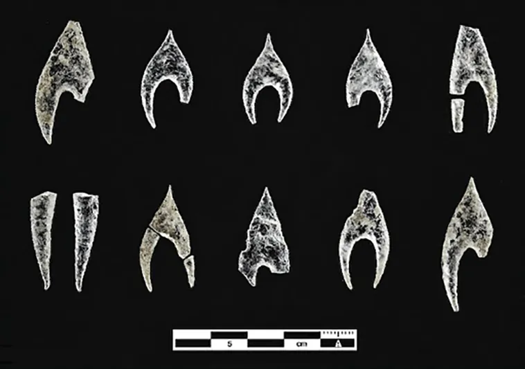 Armas de Cristal de Roca: El Misterio del Tholos de Montelirio y la Élite Prehistórica Ibérica