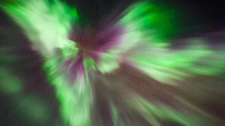 Auroras Boreales y Australes: El Fascinante Origen y Diversidad de las Luces del Cielo