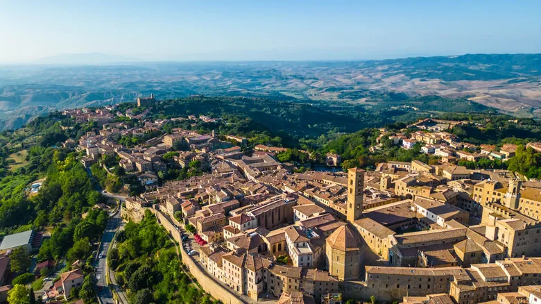 Camping en Toscana: Guía Definitiva de Parques y Glamping para Aventuras Naturales en Italia