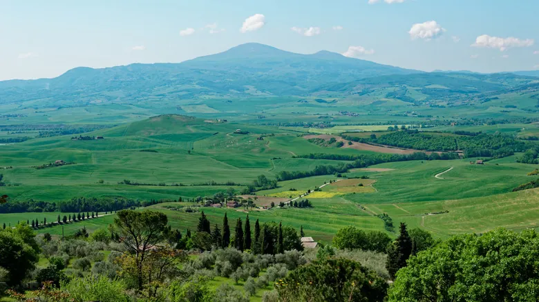 Camping en Toscana: Guía Definitiva de Parques y Glamping para Aventuras Naturales en Italia