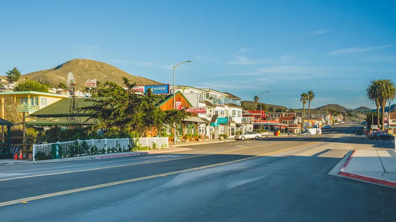Cayucos: La Joya Oculta de la Costa Central de California y Su Encanto Costero
