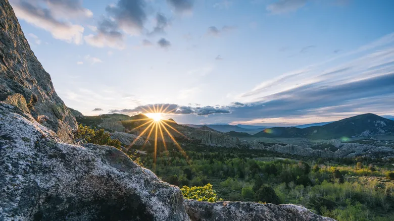 City of Rocks, Idaho: Guía Definitiva de Aventura y Naturaleza en la Ciudad Silenciosa