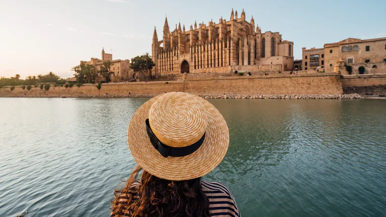 Ciudades con Alta Humedad: Guía Completa para Viajeros y Cómo Disfrutarlas