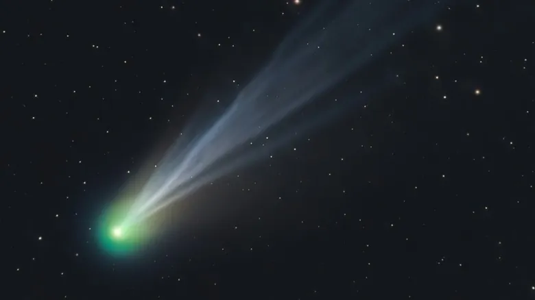 Cometas: Origen, Órbitas y el Fenómeno del Cometa Diablo