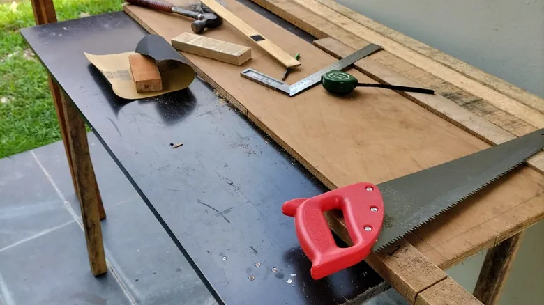 Crea Tu Mesa de Comedor DIY con Paletas de Madera: Guía Definitiva y Sostenible