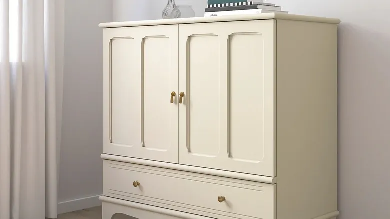 Crea una Barra Secreta Empotrada con Muebles IKEA LOMMARP: Guía para un Espacio Versátil