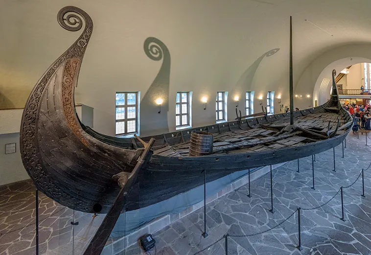 Descubrimiento del Barco de Oseberg: Un Tesoro Vikingo Inigualable en Noruega