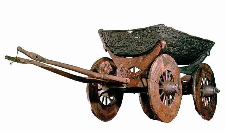 Descubrimiento del Barco de Oseberg: Un Tesoro Vikingo Inigualable en Noruega