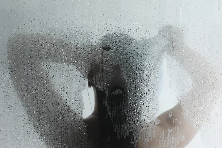 Duchas Frías vs. Calientes: ¿Cuál es Mejor para tu Salud y Bienestar?