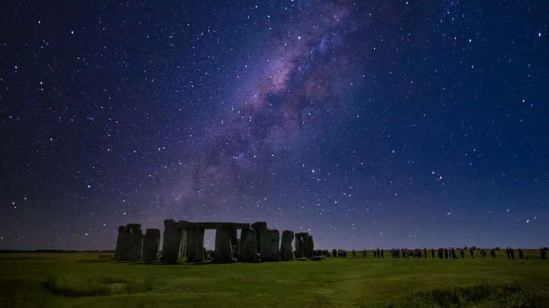 El Enigma de Stonehenge: Cómo la Parada Lunar Mayor Revela su Propósito Astronómico