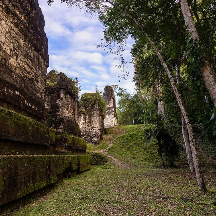 El Mirador: La Antigua Ciudad Maya que Redefine la Historia Preclásica de Mesoamérica
