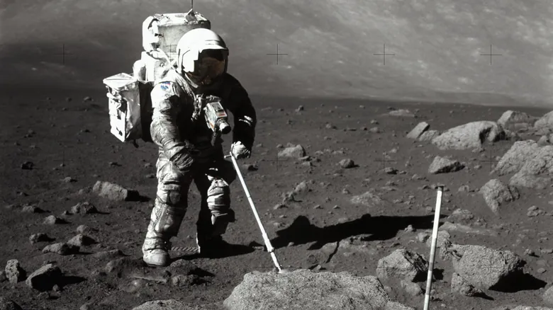 El Núcleo de la Luna: Descubriendo su Misteriosa Composición y Similitudes Terrestres