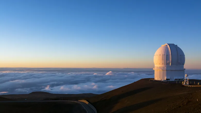 El Observatorio W.M. Keck: Pionero en la Exploración del Cosmos y sus Misterios