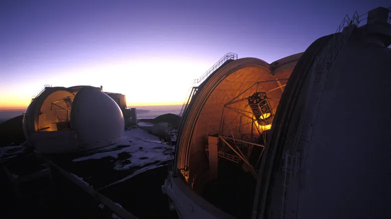 El Observatorio W.M. Keck: Pionero en la Exploración del Cosmos y sus Misterios