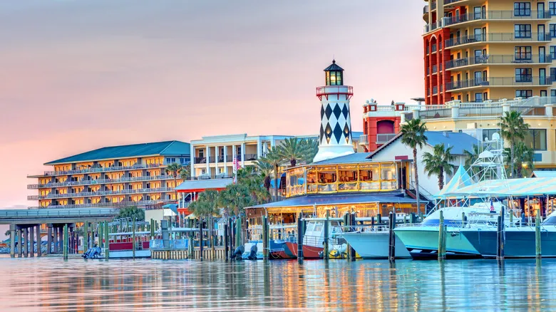 El Panhandle de Florida: Un Paraíso Escondido de Playas, Naturaleza y Aventura