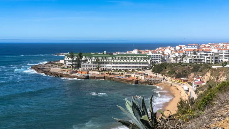 Ericeira, Portugal: Un Paraíso Costero entre Olas Épicas y Tradición Viva