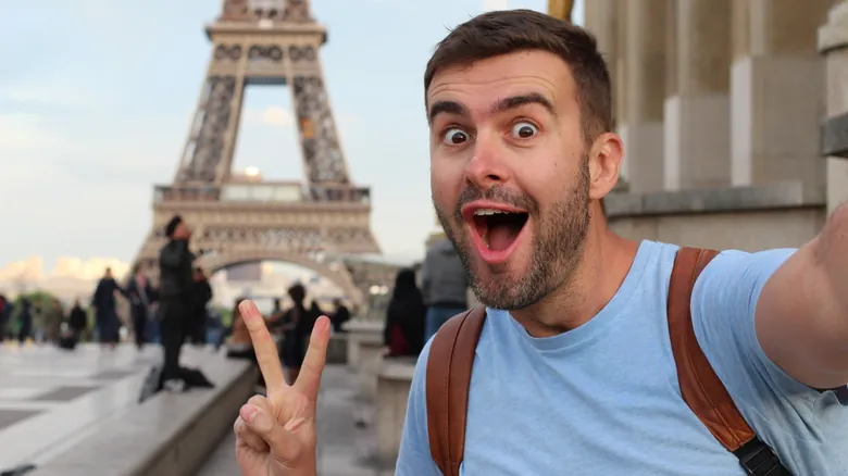 Etiqueta Emocional en Francia: Un Contraste Cultural con la Expresión Americana