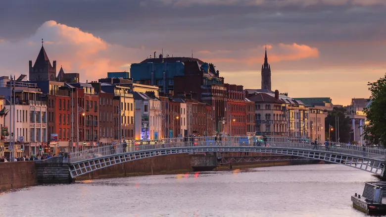 Evita Errores Comunes: Guía Esencial para Viajar por Irlanda y Maximizar tu Experiencia