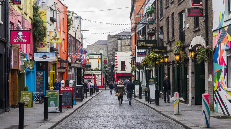 Evita Errores Comunes: Guía Esencial para Viajar por Irlanda y Maximizar tu Experiencia