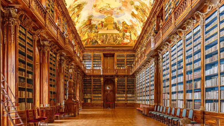 Explora Europa: Un Viaje Inolvidable por Sus Destinos Literarios Más Emblemáticos