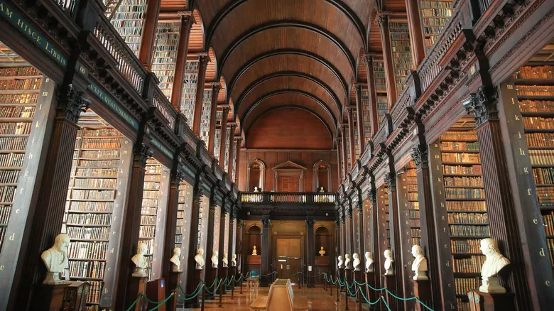 Explora Europa: Un Viaje Inolvidable por Sus Destinos Literarios Más Emblemáticos