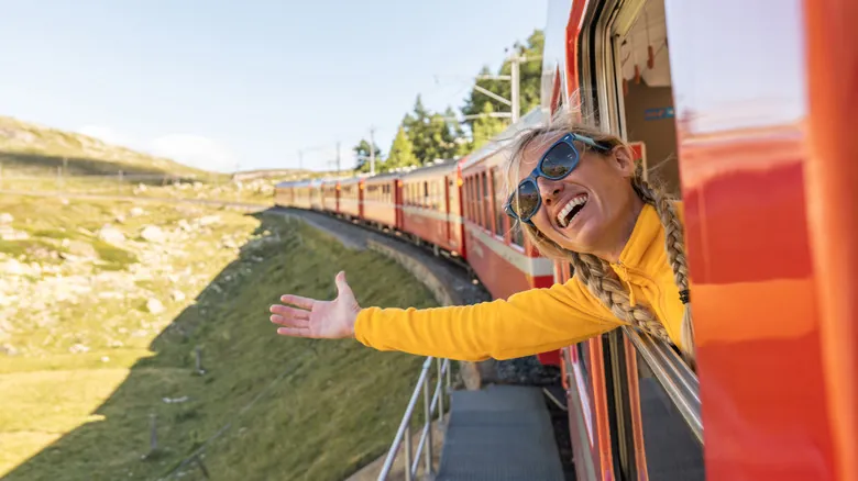 Explora Suiza: Los Mejores Viajes en Tren Panorámicos Según Rick Steves