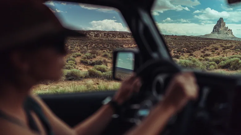 Explorando Arizona en Carretera: Belleza Escénica y Desafíos de Seguridad Vial