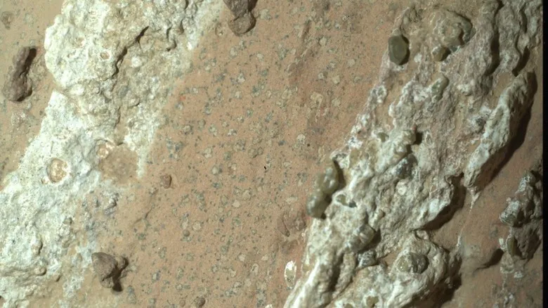 Explorando Marte: 13 Sorprendentes Hallazgos que Revelan sus Misterios