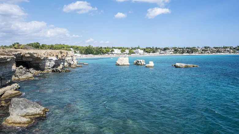 Fontane Bianche: Un Oasis de Aguas Cristalinas y Riqueza Histórica en Sicilia