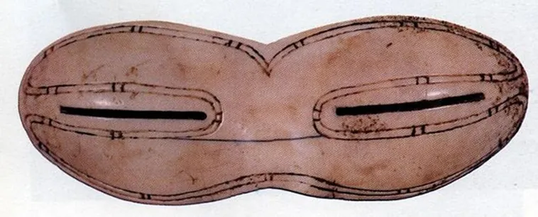 Gafas de Nieve Inuit: Protección Ancestral y la Lucha Contra la Ceguera Solar Extrema