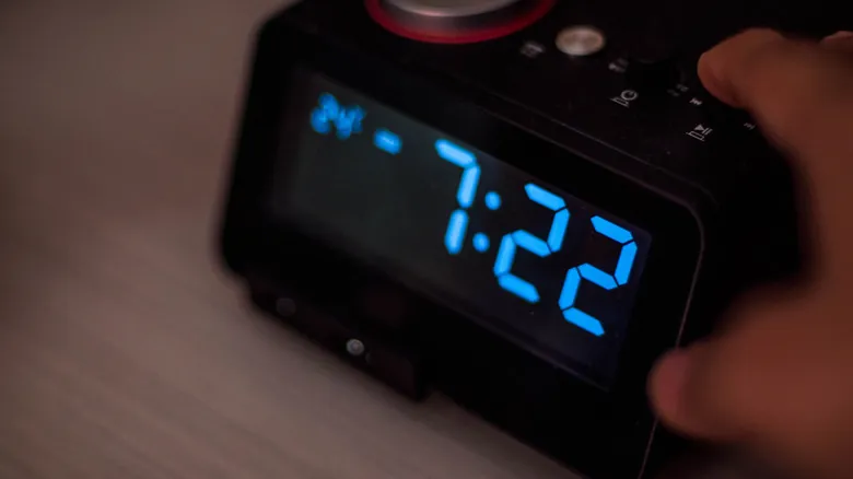 Guía Completa: Cómo Configurar Relojes Equity Insta-Set Manualmente