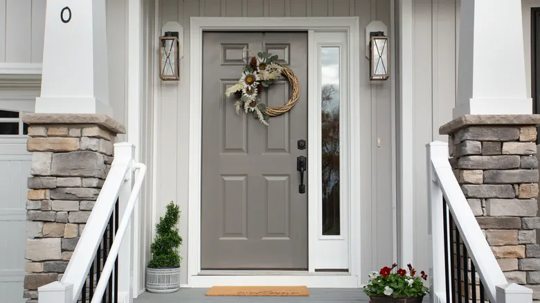 Guía Definitiva: Cómo Elegir el Color Ideal para la Puerta Principal de tu Hogar y Potenciar su Valor