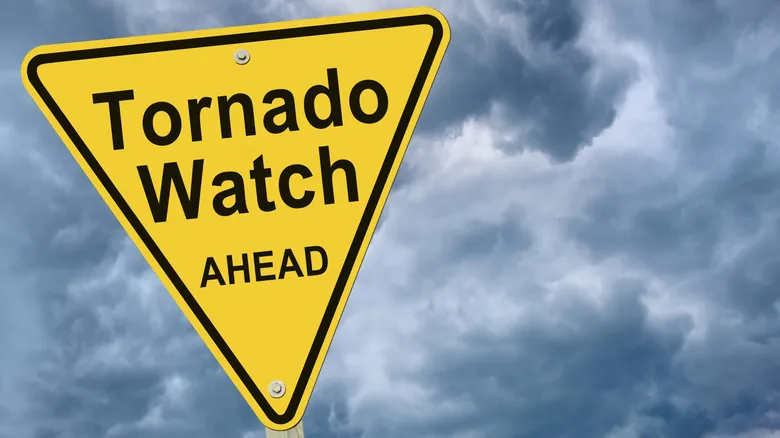 Guía Esencial: Diferenciando la Vigilancia y Advertencia de Tornado para tu Seguridad