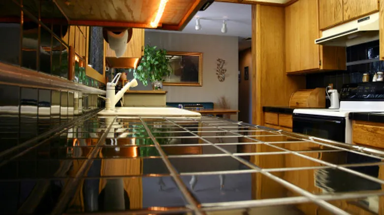 Guía Esencial: El Impacto de las Encimeras de Azulejos en la Venta de su Hogar