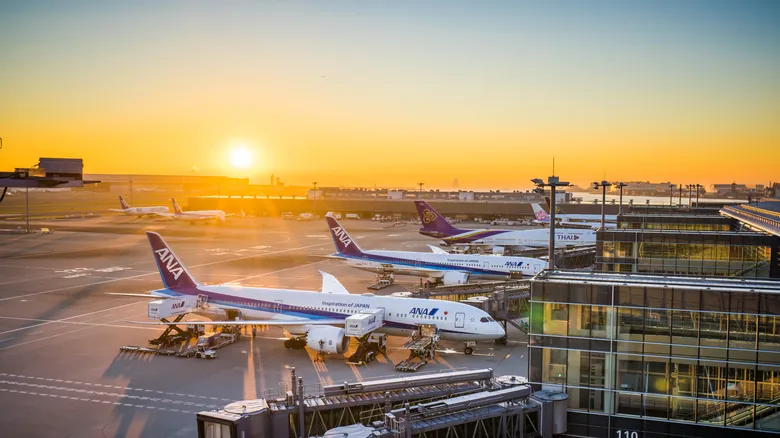 Haneda Airport Onsen: Relajación Tradicional Japonesa en Tu Escala en Tokio