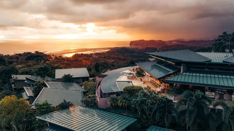 Hotel Three Sixty y Swarovski: Lujo Sostenible en el Corazón Silvestre de Costa Rica
