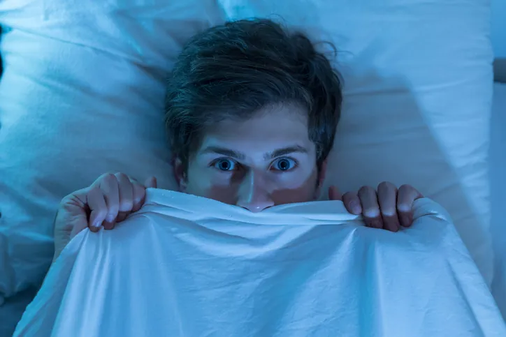 Insomnio y Paranormal: ¿Influye la calidad del sueño en tus creencias?
