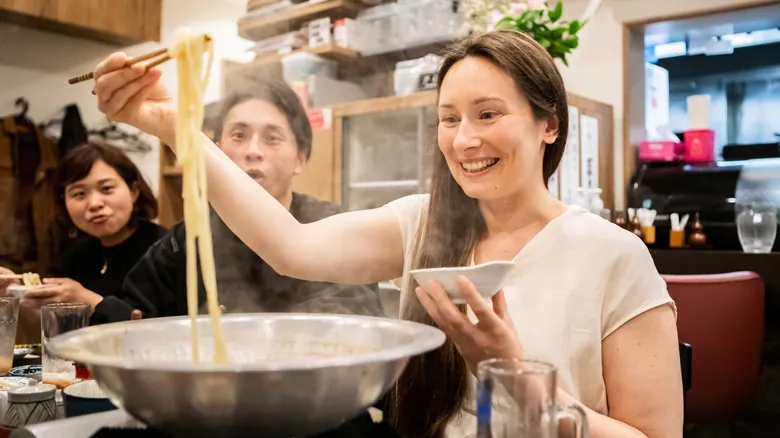 Japón Culinario: Guía Esencial para Viajeros Respetuosos y Comidas Inolvidables