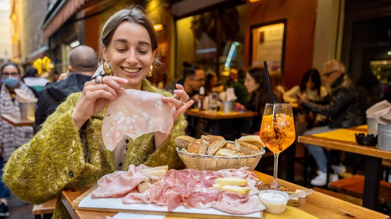 La Guía Definitiva para Entender la Cultura Gastronómica Italiana: De Desayuno a Digestivo