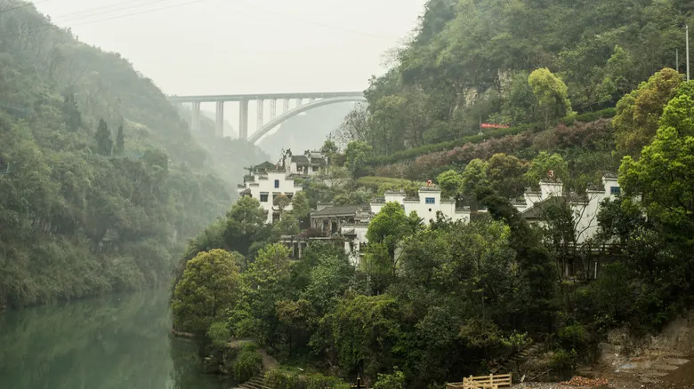 La Montaña del Cachorro: Una Maravilla Natural Escondida en el Corazón del Río Yangtze en China