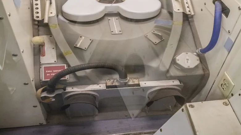 La Vida Cotidiana de los Astronautas en la Estación Espacial Internacional: Desafíos y Adaptaciones en Órbita