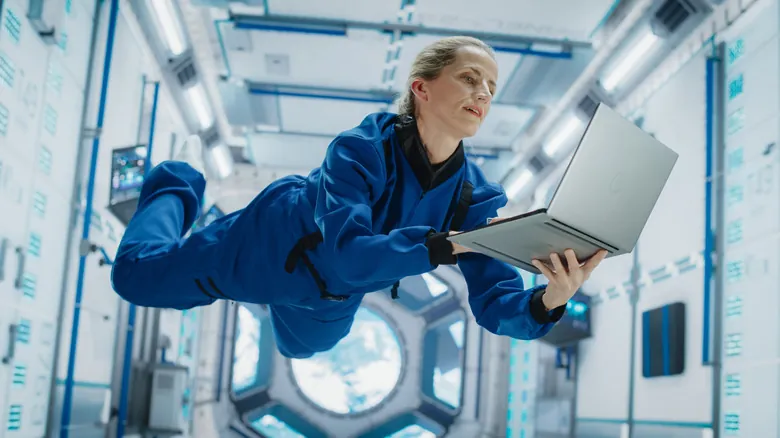La Vida Cotidiana de los Astronautas en la Estación Espacial Internacional: Desafíos y Adaptaciones en Órbita