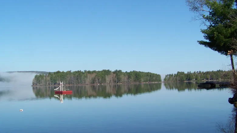 Lago Thompson en Maine: Guía Definitiva para una Aventura Natural Inolvidable