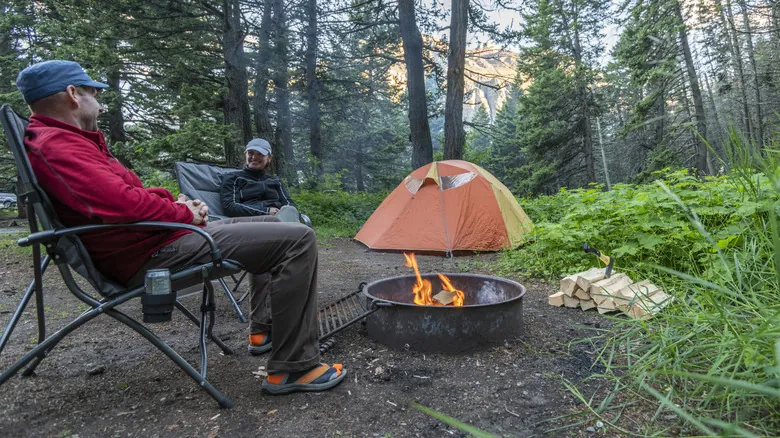 Las Comodidades Esenciales para un Campamento Inolvidable: Guía Completa