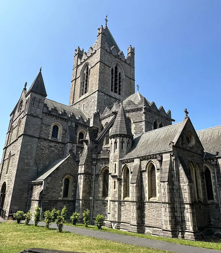 Las Edificaciones Más Antiguas de Irlanda: Un Viaje a Través del Tiempo y la Historia Celta