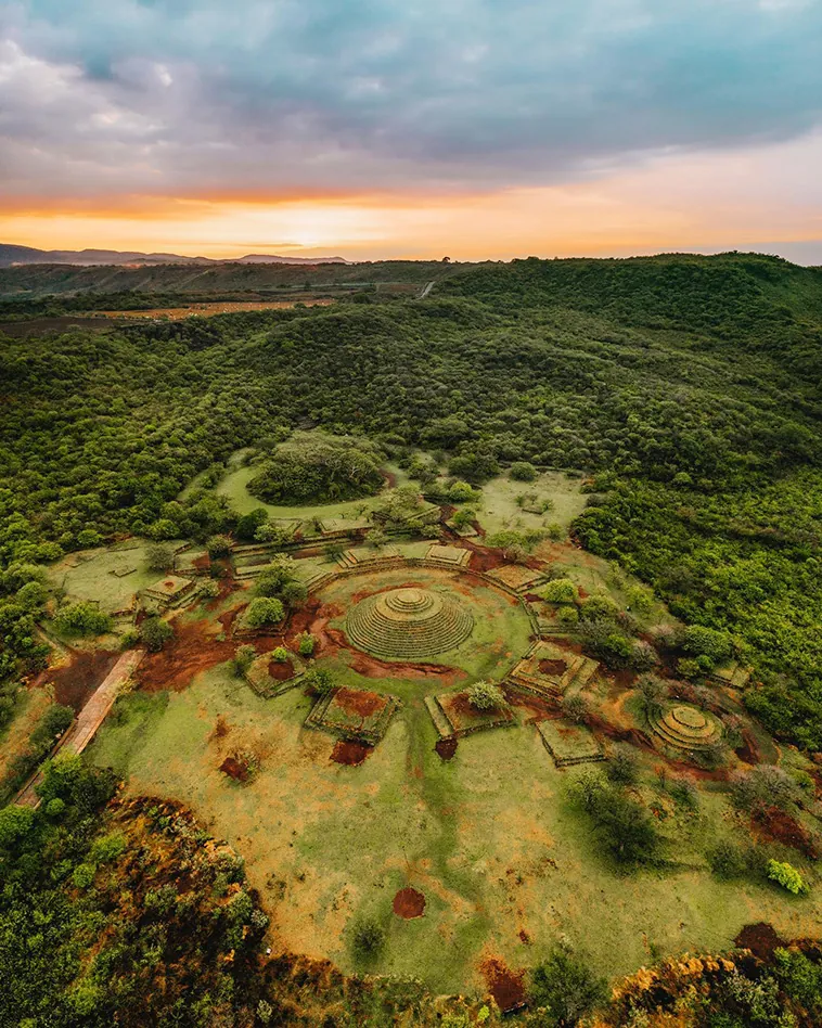 Las Guachimontones: El Fascinante Legado Circular de la Civilización Teuchitlán en Jalisco